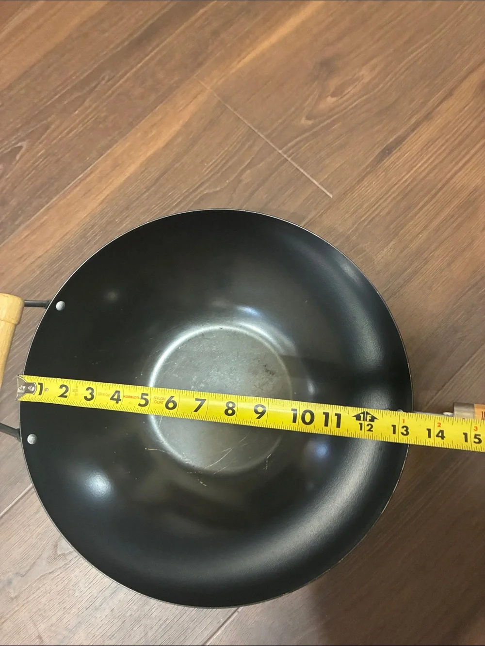 Joyce Chen Classic Black Carbon Steel Wok with Lid and Wooden Handles Teflon